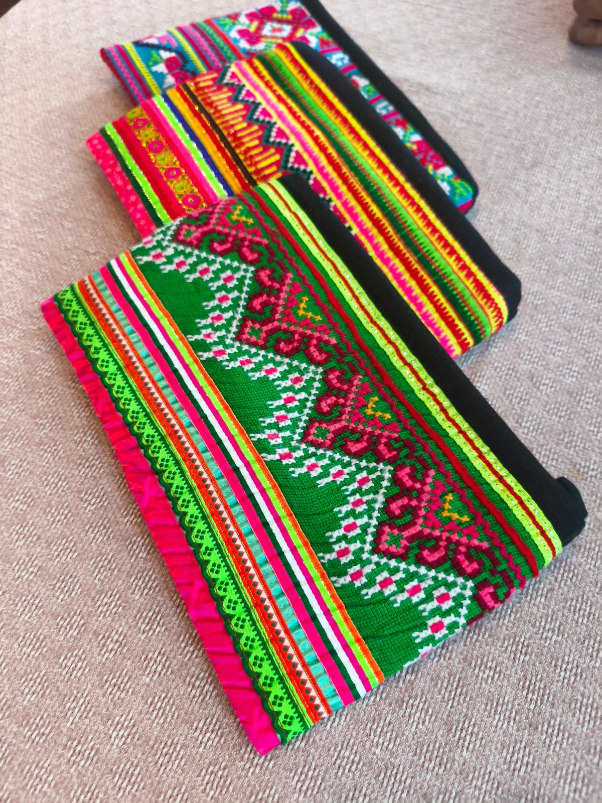 NARAYANI - Colorful Ethnic Clutch Bag - Size L