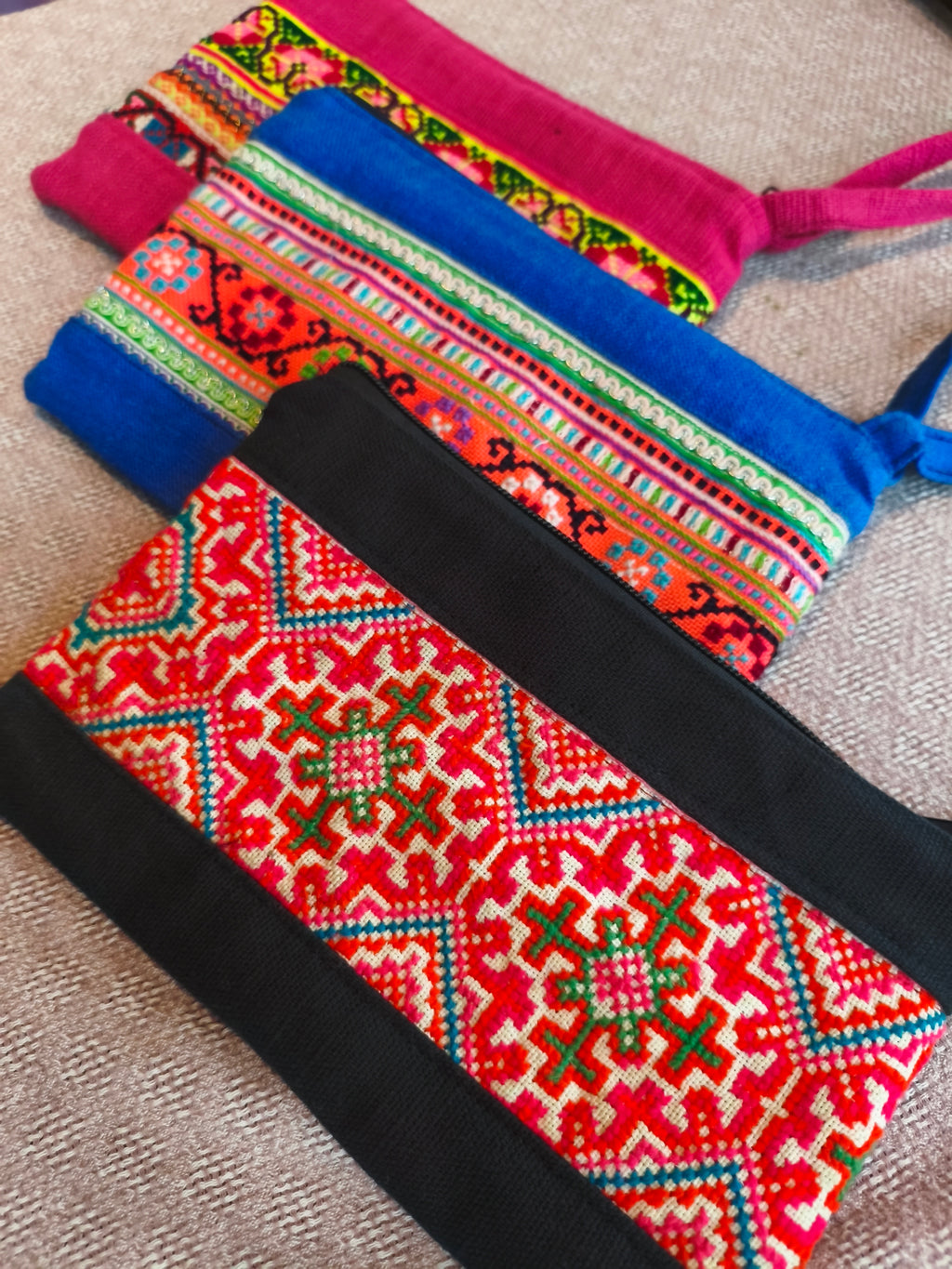 AMBIKA - Colorful Embroidered Ethnic Clutch Bag - Size M