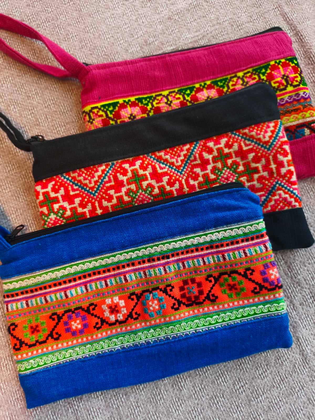 AMBIKA - Colorful Embroidered Ethnic Clutch Bag - Size M