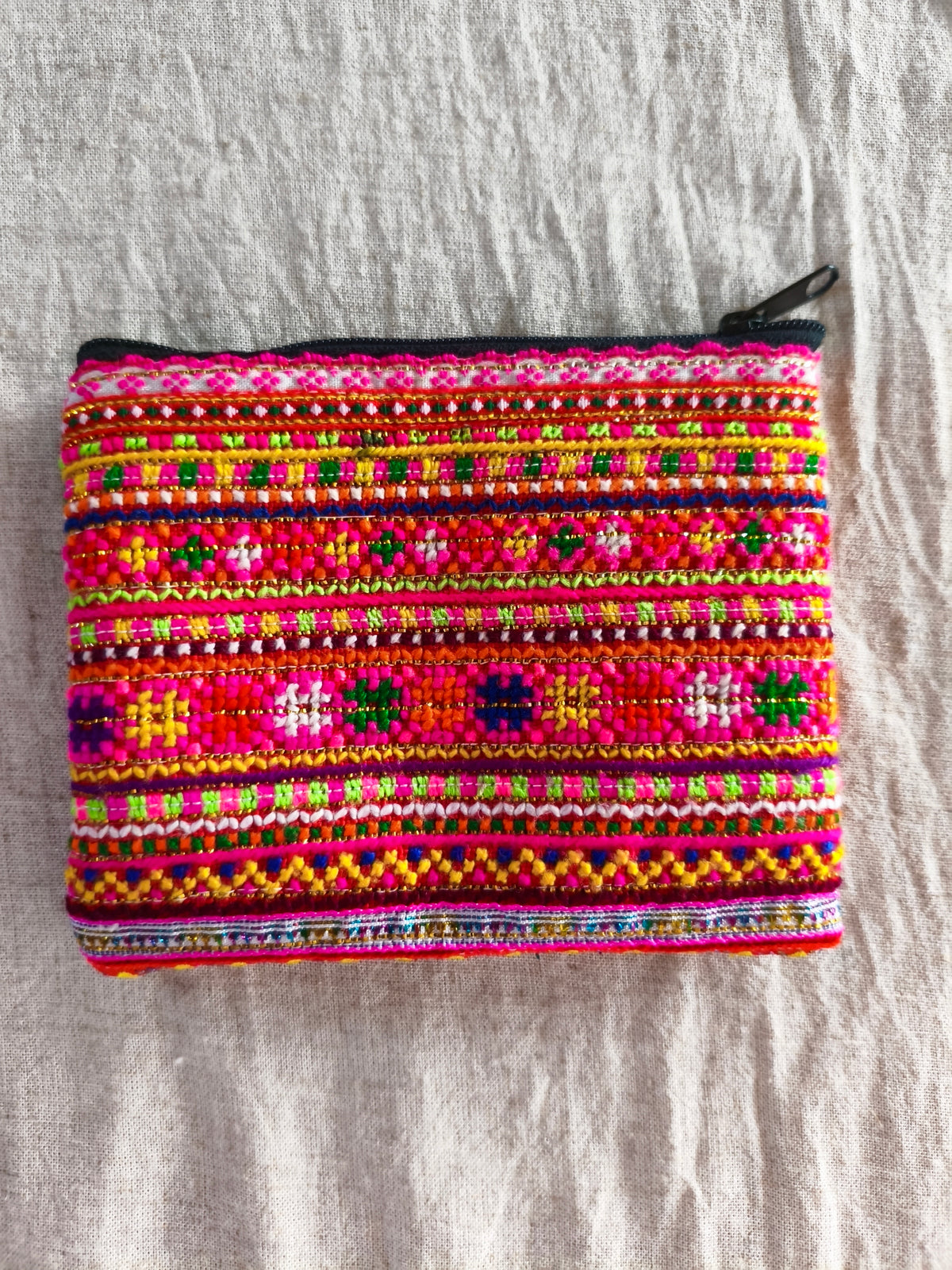 MAHAGAURI - Colorful Embroidered Purse - Size S