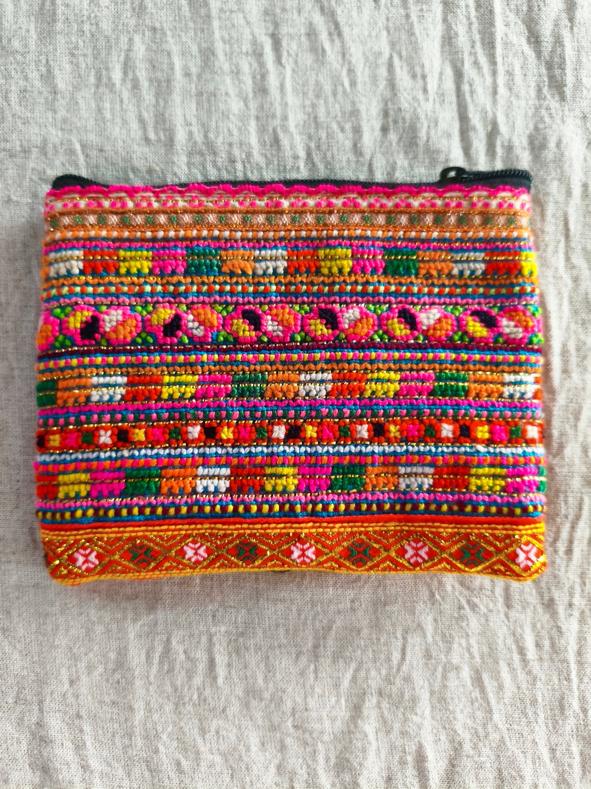 MAHAGAURI - Colorful Embroidered Purse - Size S