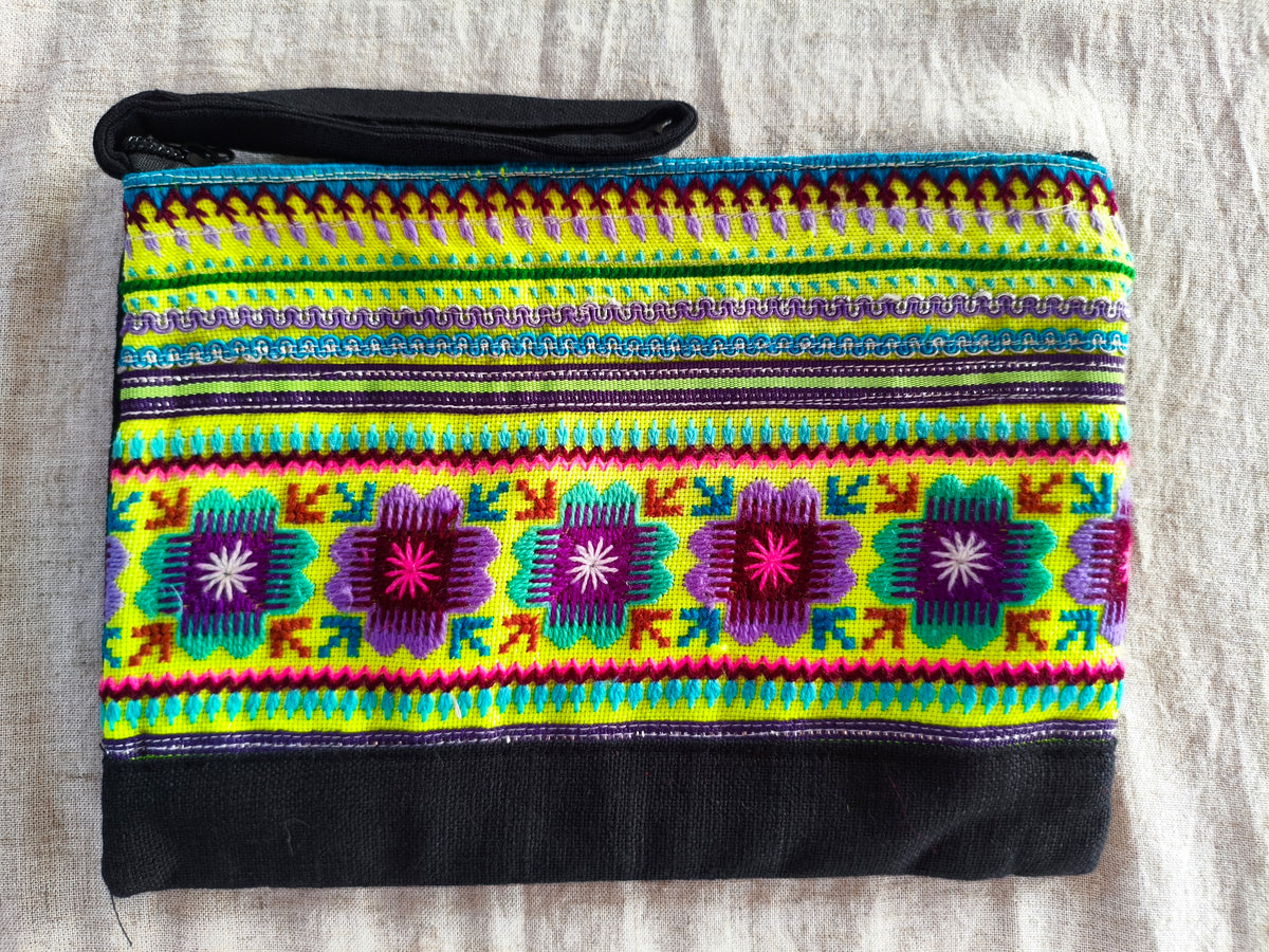 KUMARI - Colorful Embroidered Ethnic Clutch Bag – Size M