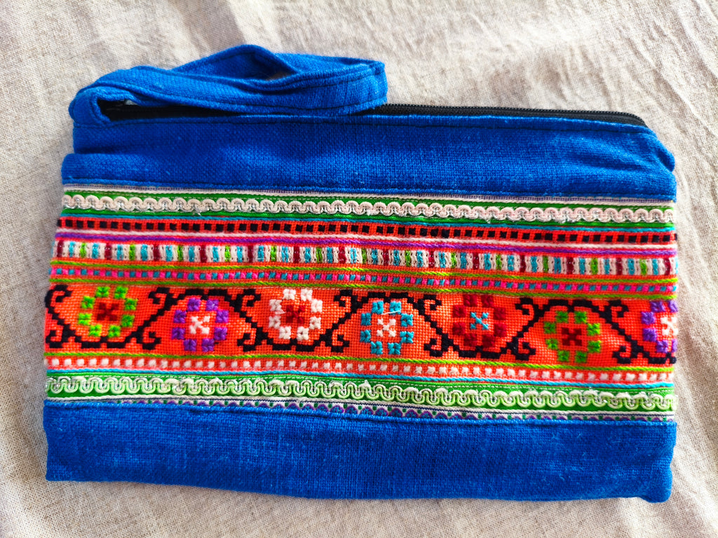 AMBIKA - Colorful Embroidered Ethnic Clutch Bag - Size M