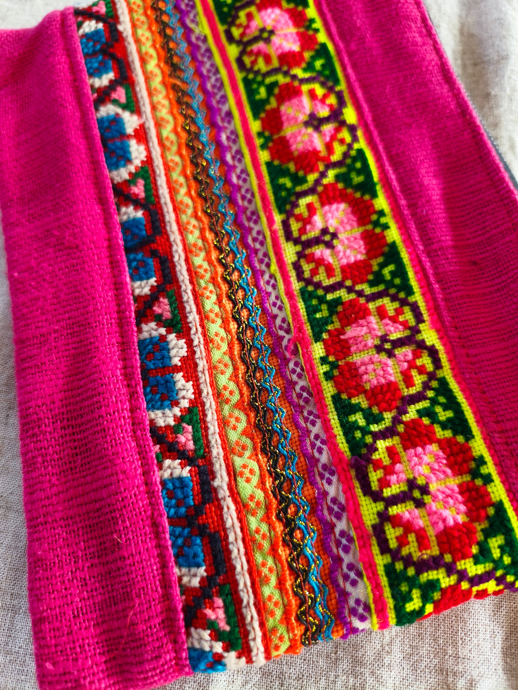 AMBIKA - Colorful Embroidered Ethnic Clutch Bag - Size M