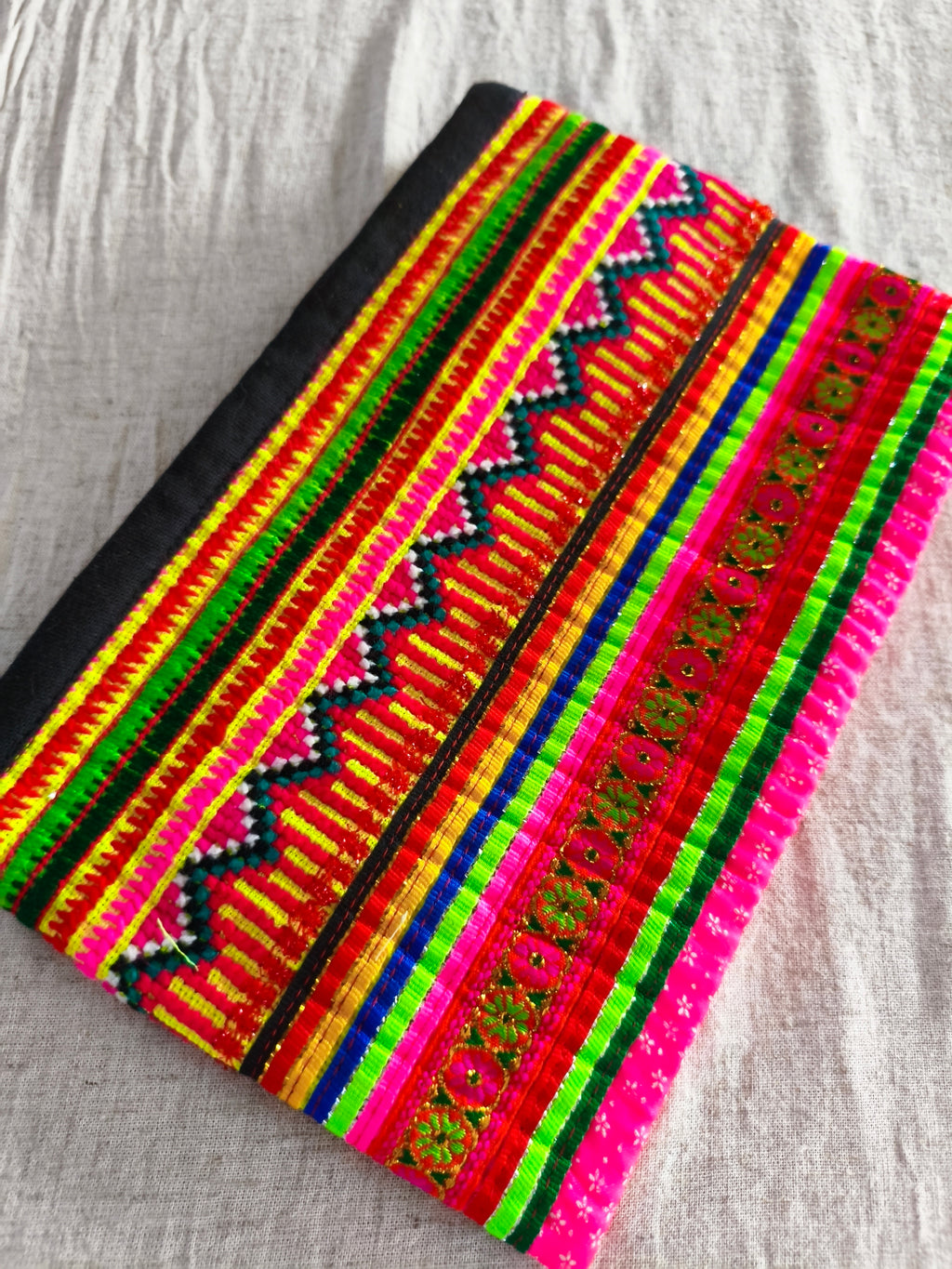 NARAYANI - Colorful Ethnic Clutch Bag - Size L