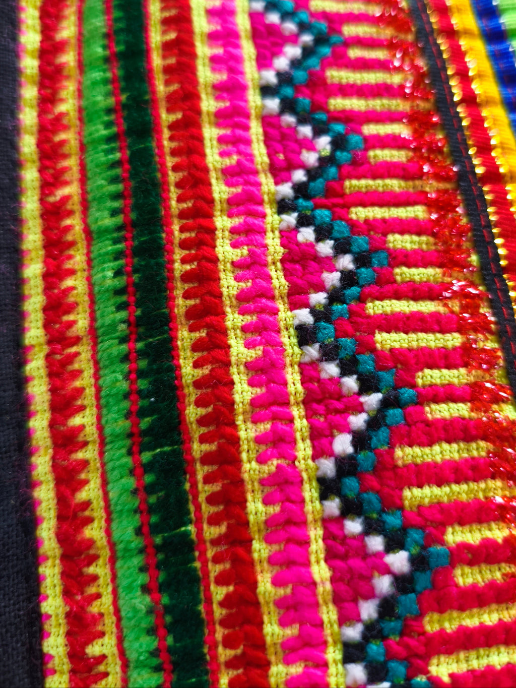 NARAYANI - Colorful Ethnic Clutch Bag - Size L