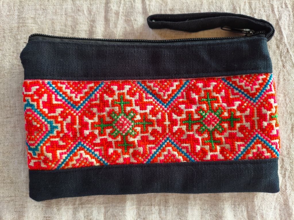 AMBIKA - Colorful Embroidered Ethnic Clutch Bag - Size M