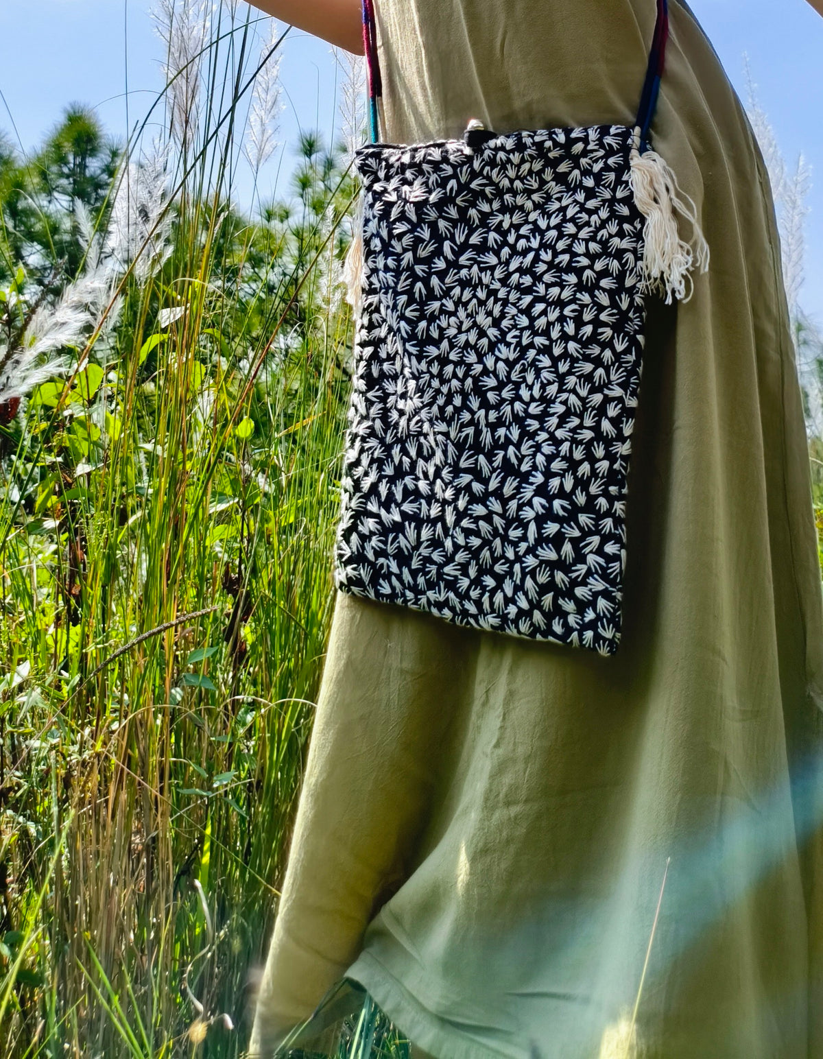 STARS - Elegant Embroided Bag - Unique Handcraft - Hmong Thaïland