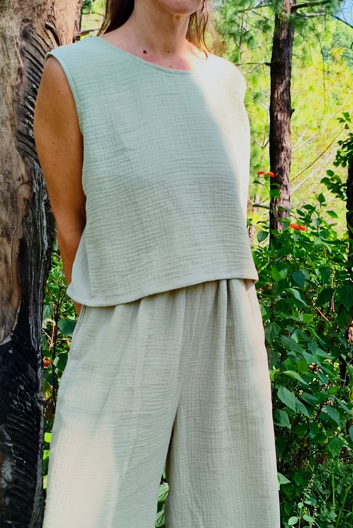 MAUNA - Sleeveless Blouse - Double Gauze - Sage Green